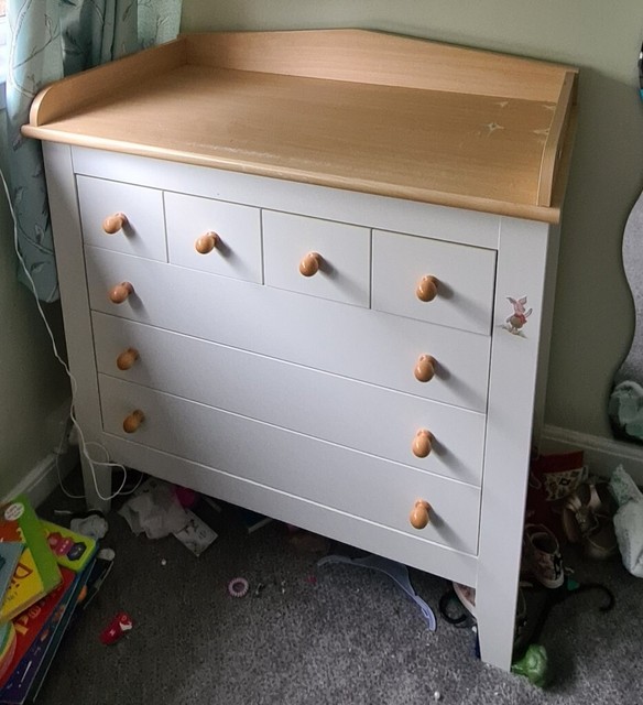mamas and papas chest of drawers changing table